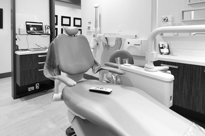 Emergency Dentist in Woodland Hills